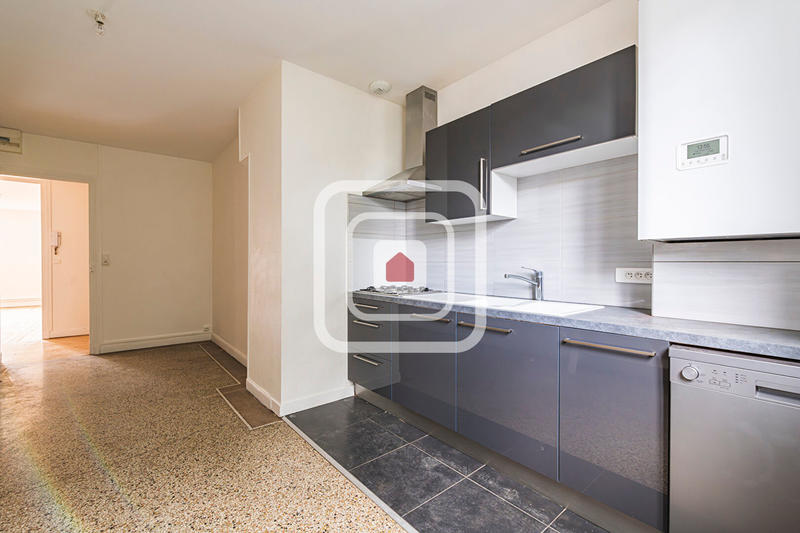 Appartement - 161 m² - 6 pièces