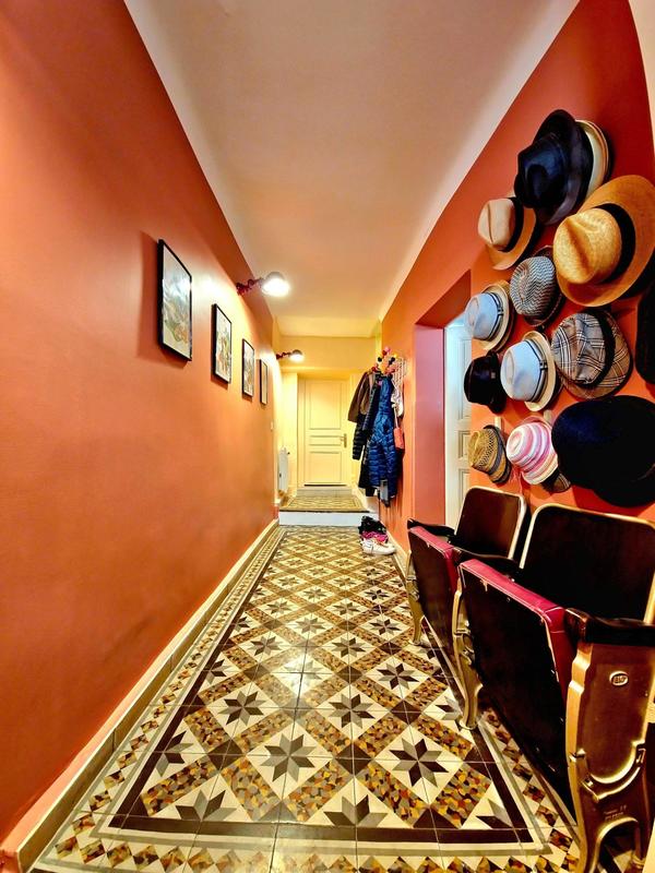 Maison - 220 m² - 6 pièces