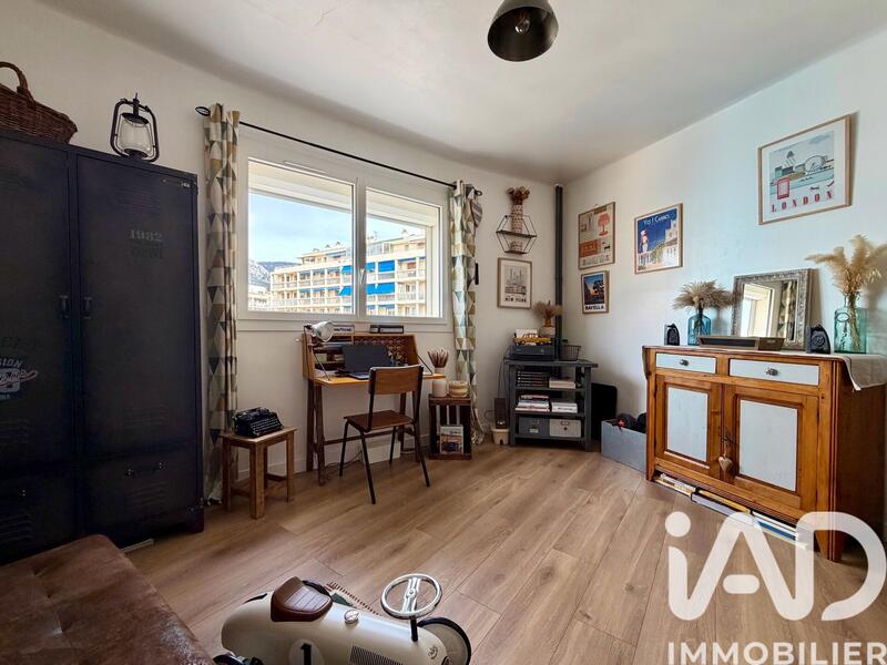 Appartement - 82 m² - 3 pièces