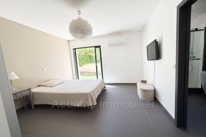 Maison - 220 m² - 7 pièces