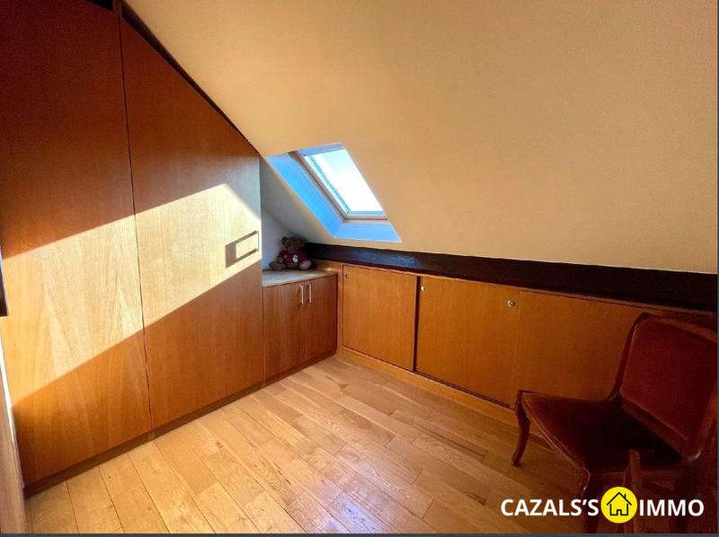 Maison traditionnelle - 142 m² - 7 pièces