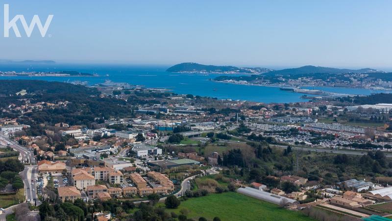 Maison - 212 m² - 7 pièces