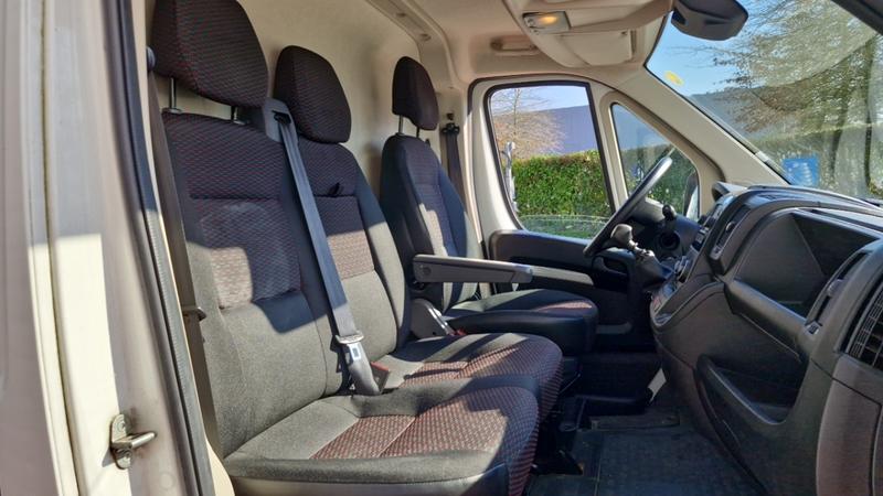 Peugeot Boxer Fourgon Tole 333 L2h2 Bluehdi 140 Ss Asphalt