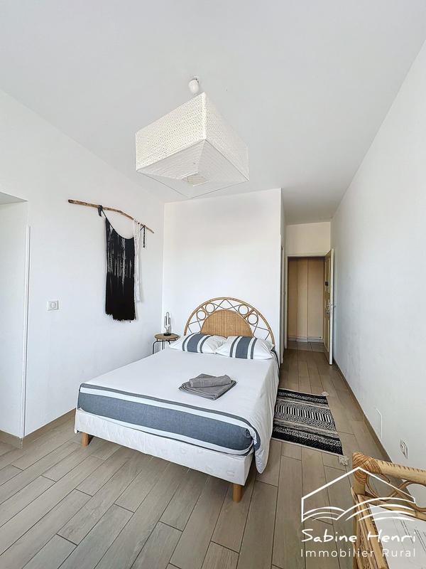 Maison - 750 m² - 22 pièces