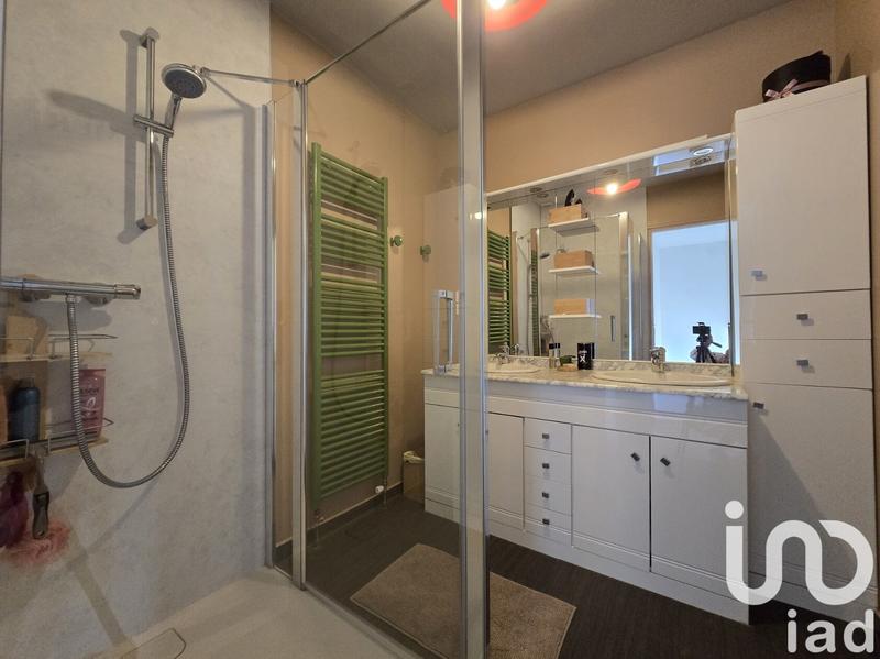 Maison - 208 m² - 9 pièces