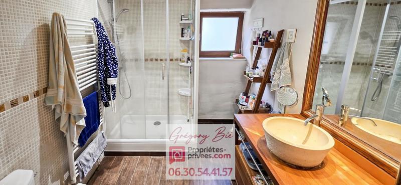 Maison - 250 m² - 10 pièces