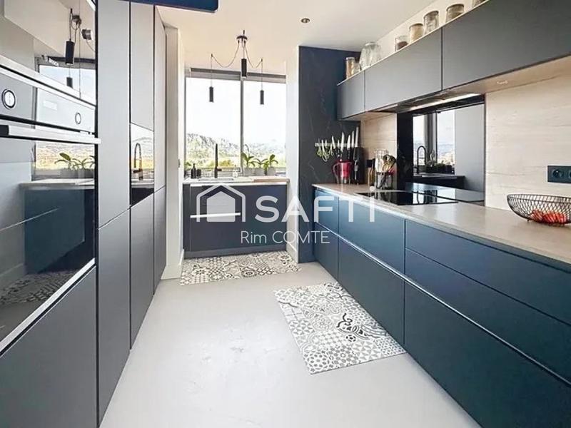 Duplex - 140 m² - 6 pièces