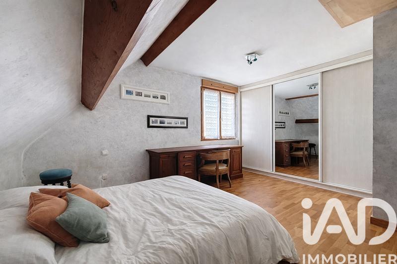 Maison - 215 m² - 10 pièces