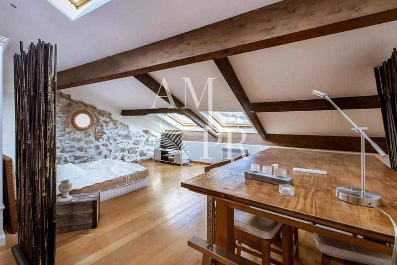 Appartement - 100 m² - 2 pièces