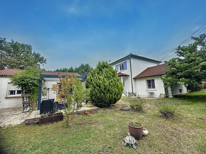 Local commercial - 43 m² - 9 pièces