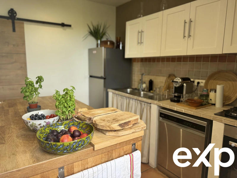 Maison traditionnelle - 95 m² - 3 pièces