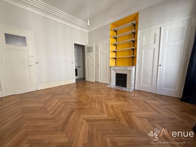 Appartement - 141 m² - 5 pièces