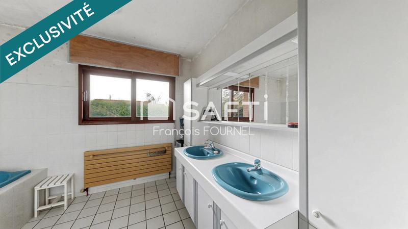 Maison - 196 m² - 7 pièces