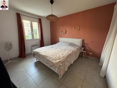 Maison - 99 m² - 5 pièces