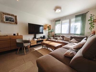 Maison - 82 m² - 5 pièces