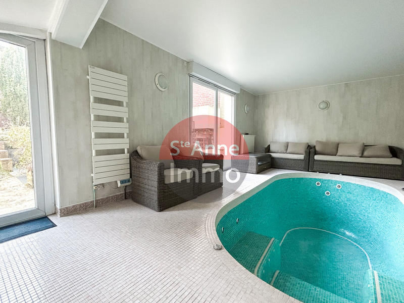 Maison - 280 m² - 9 pièces