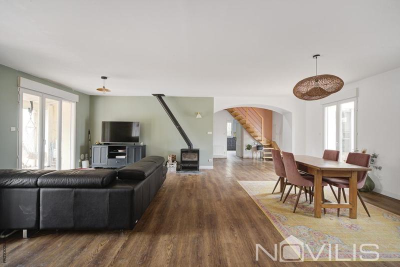 Maison - 200 m² - 5 pièces