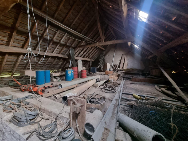 Parking / Garage - 235 m²