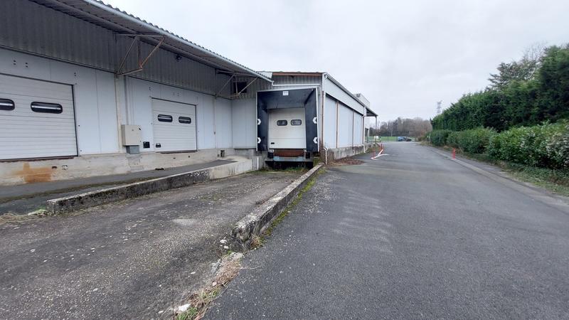 Local commercial - 3 243 m²