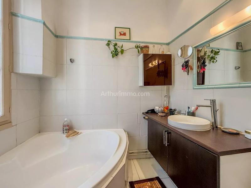 Maison - 257 m² - 9 pièces