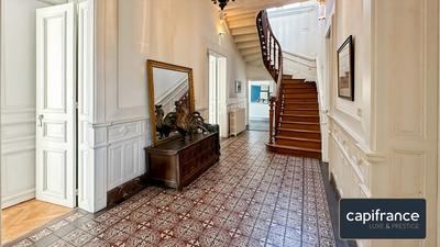 Maison de maîtres - 370 m² - 13 pièces