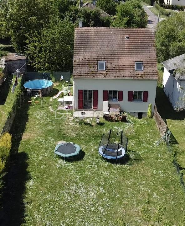 Maison traditionnelle - 114 m² - 5 pièces