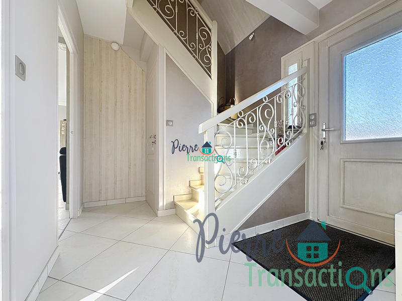 Maison - 97 m² - 5 pièces