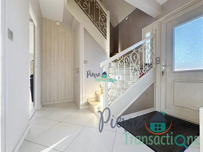 Maison - 97 m² - 5 pièces