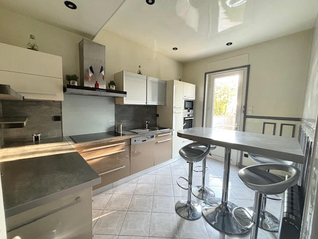 Maison - 160 m² - 7 pièces