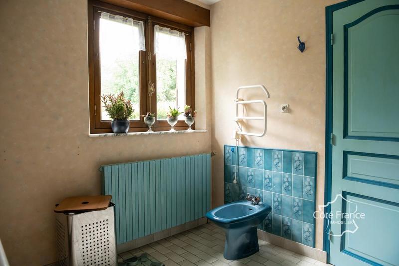 Maison - 250 m² - 7 pièces