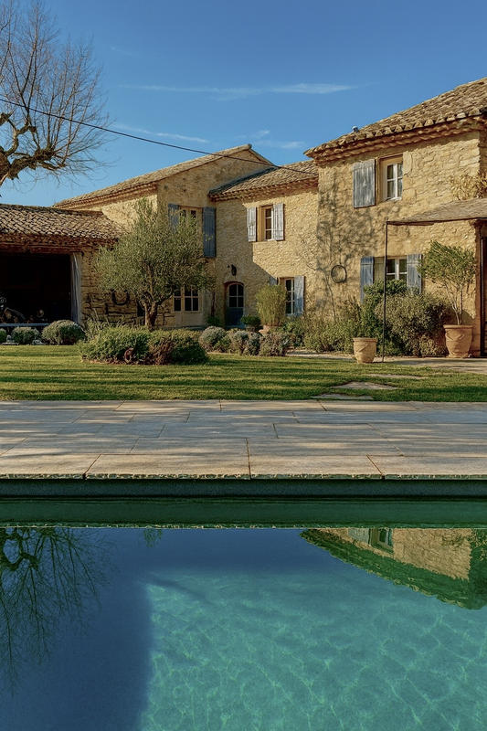 Mas - 362 m² - 8 pièces