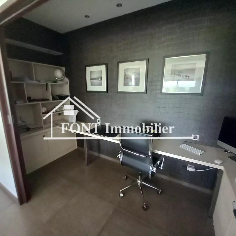 Maison - 338 m² - 8 pièces