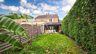 Maison - 99 m² - 4 pièces