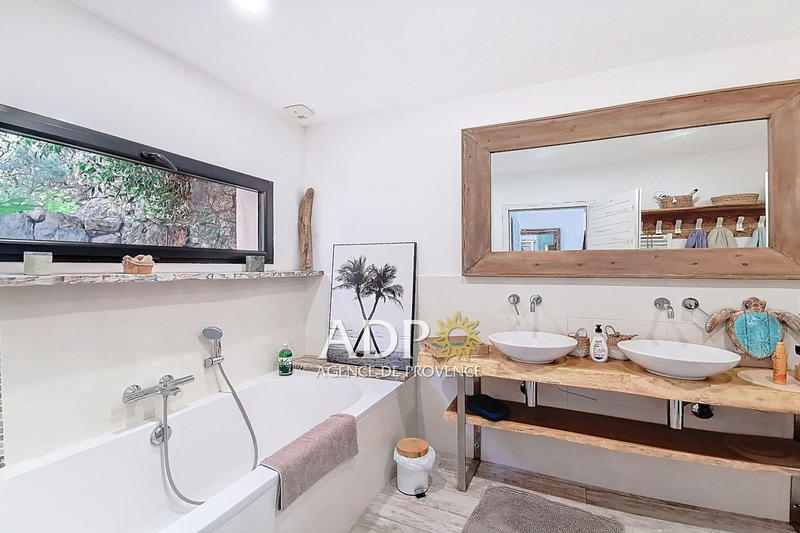 Maison contemporaine - 170 m² - 7 pièces