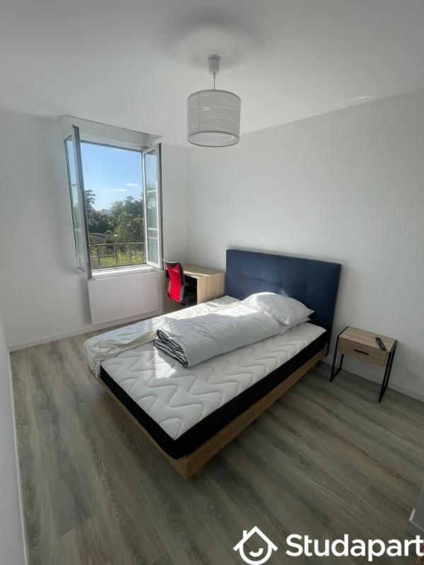 Chambre - 11 m² - 1 pièce