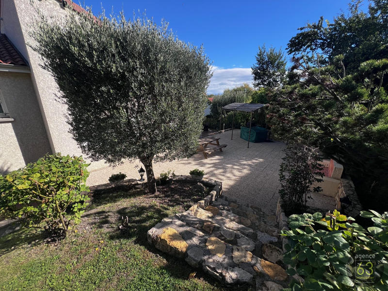 Maison - 159 m² - 6 pièces