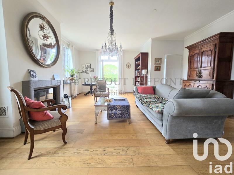 Maison - 205 m² - 7 pièces