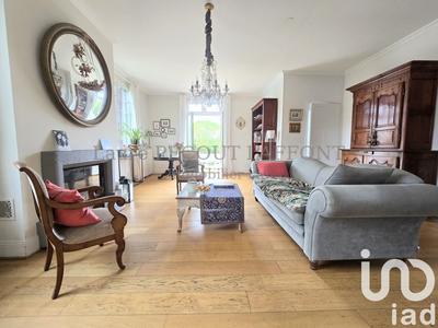 Maison - 205 m² - 7 pièces