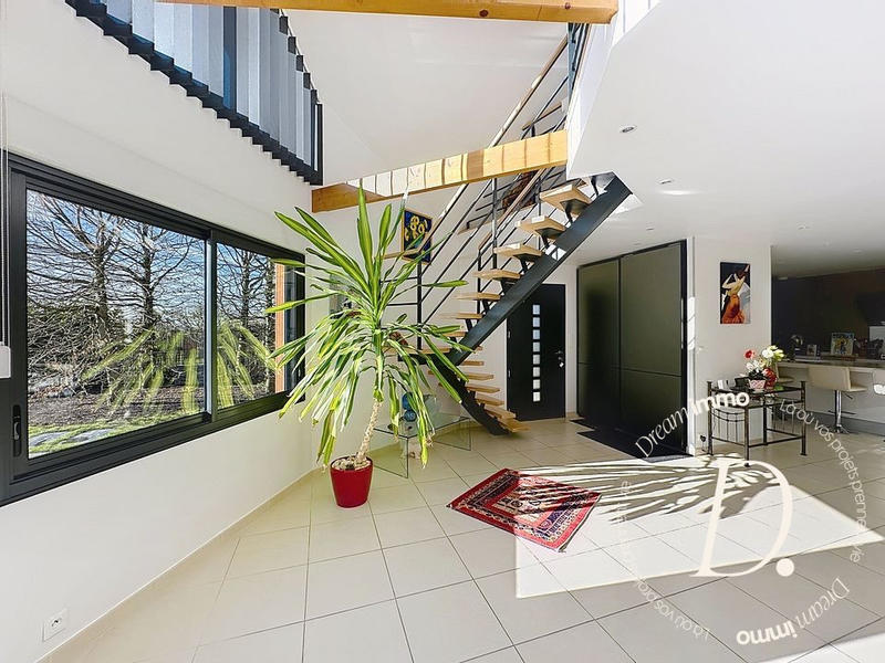 Villa - 191 m² - 8 pièces