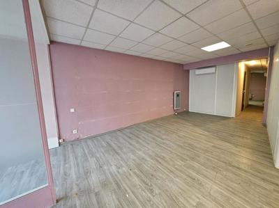 Bureau - 51 m² - 5 pièces