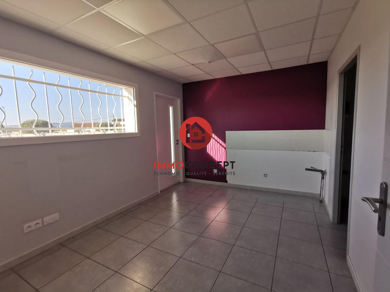 Local d'activités - 154 m² - 7 pièces