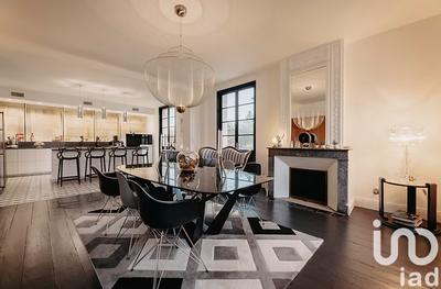 Maison - 435 m² - 11 pièces