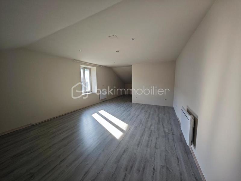 Maison en pierre - 168 m² - 8 pièces