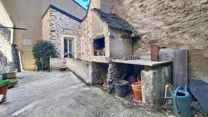 Maison en pierre - 111 m² - 7 pièces