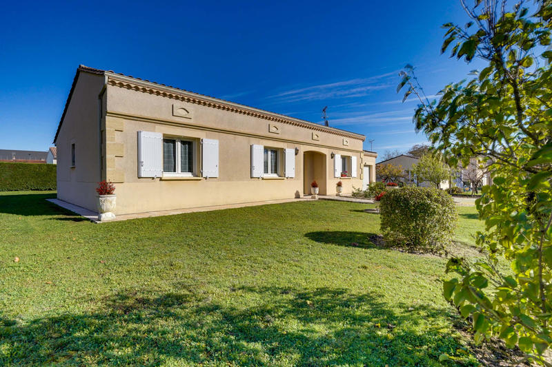 Maison - 102 m² - 4 pièces