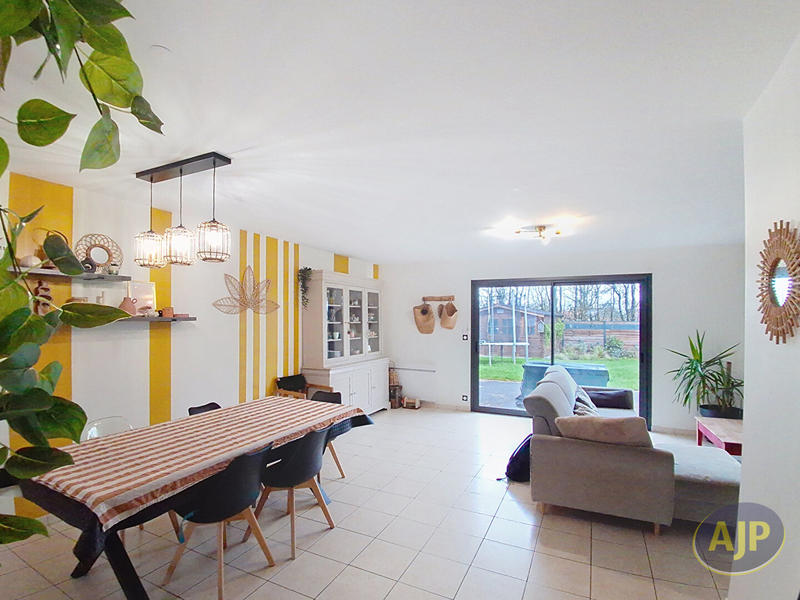 Maison - 106 m² - 6 pièces