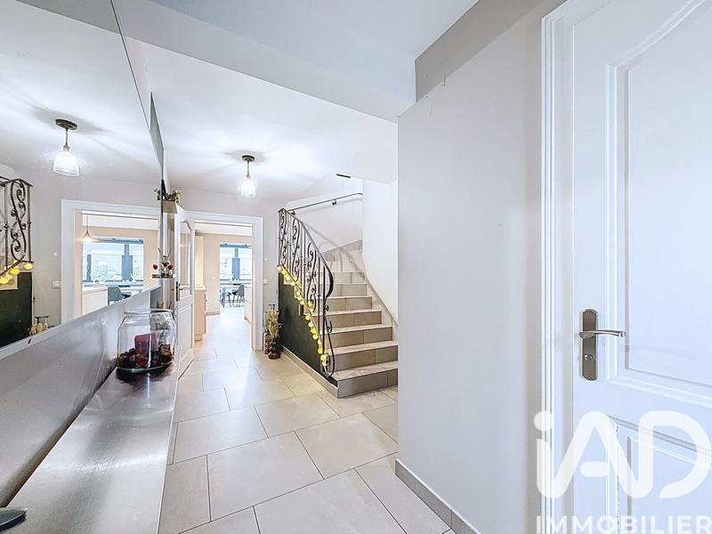 Maison - 143 m² - 6 pièces