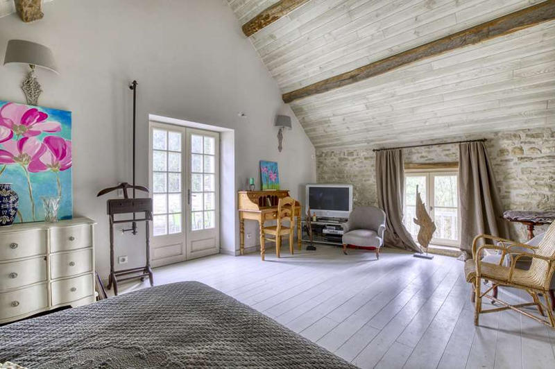 Maison - 280 m² - 11 pièces