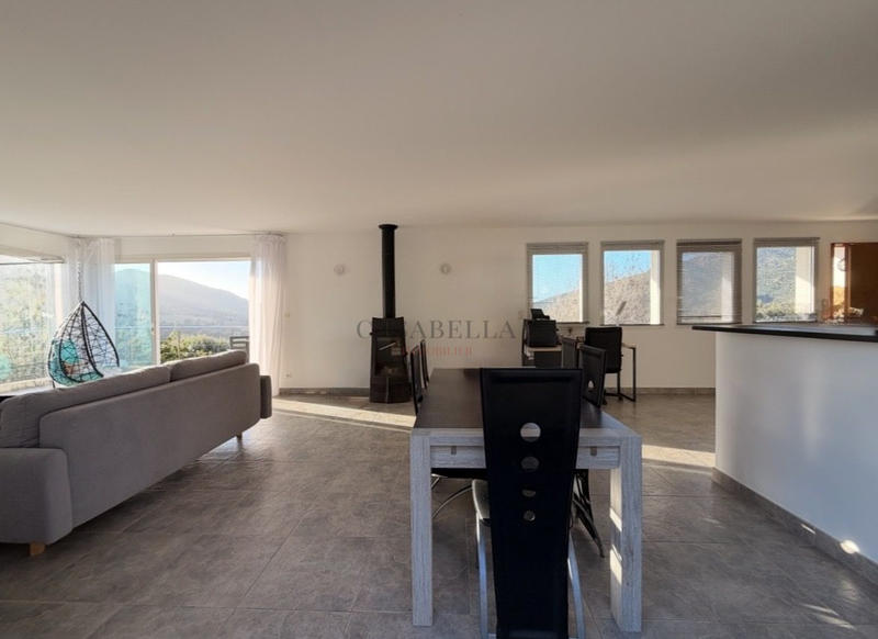 Villa - 179 m² - 7 pièces