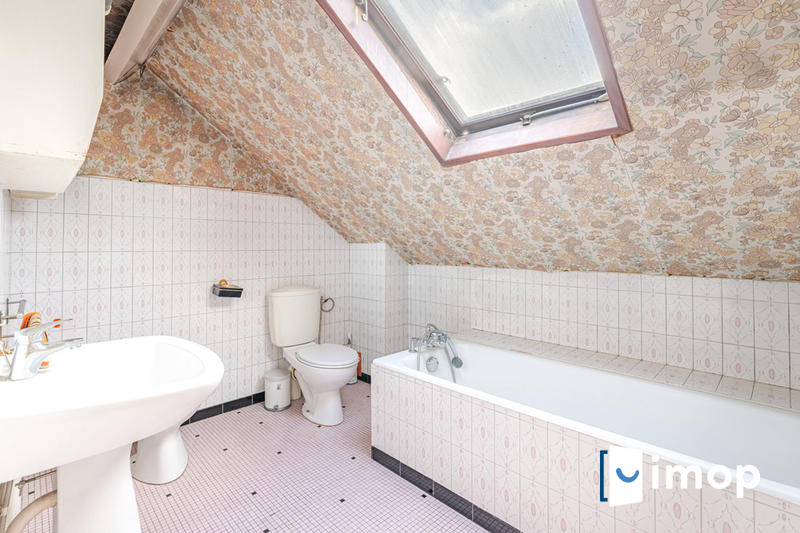 Pavillon - 121 m² - 7 pièces